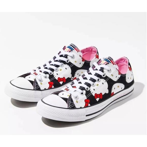 Converse x Hello Kitty Chuck Taylor All Star Canvas Ox Low Top Sneaker Youth Y2 - Picture 1 of 12
